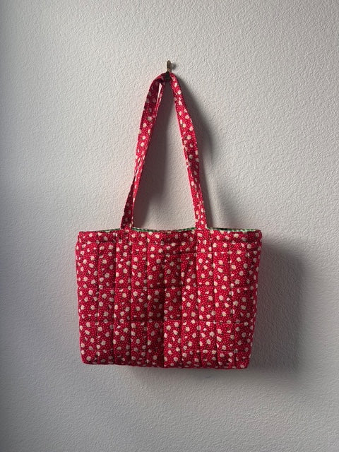 The Daisy Quilt Tote